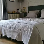 Bed & Breakfast Le Savoir Vivre Bonnes (Charente)