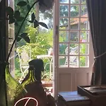 Le Savoir Vivre
