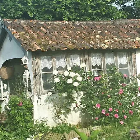 Le Savoir Vivre Bed & Breakfast