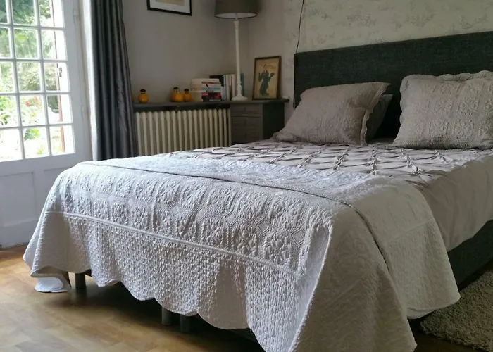 Bed & Breakfast Le Savoir Vivre Bonnes (Charente)